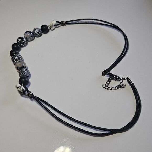 Black And White Themed Semiprecious Beaded Necklace Cord Chain 19-22" - Picture 12 of 15